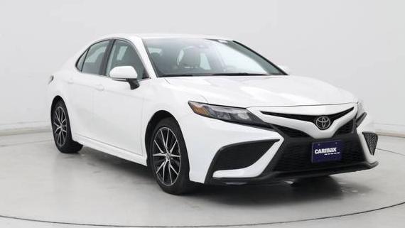TOYOTA CAMRY 2024 4T1G11AKXRU197214 image