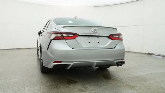TOYOTA CAMRY 2024 4T1G11AK5RU886223 image