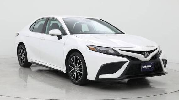 TOYOTA CAMRY 2024 4T1G11BK7RU113574 image