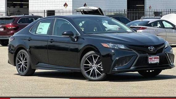 TOYOTA CAMRY 2024 4T1G11AK2RU842521 image