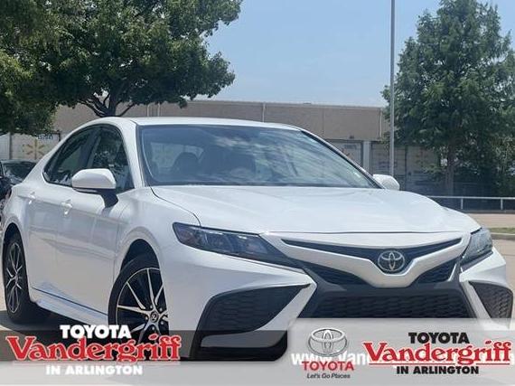TOYOTA CAMRY 2024 4T1G11AK3RU889444 image
