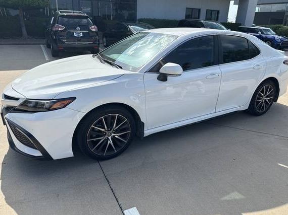 TOYOTA CAMRY 2024 4T1G11AK3RU853978 image