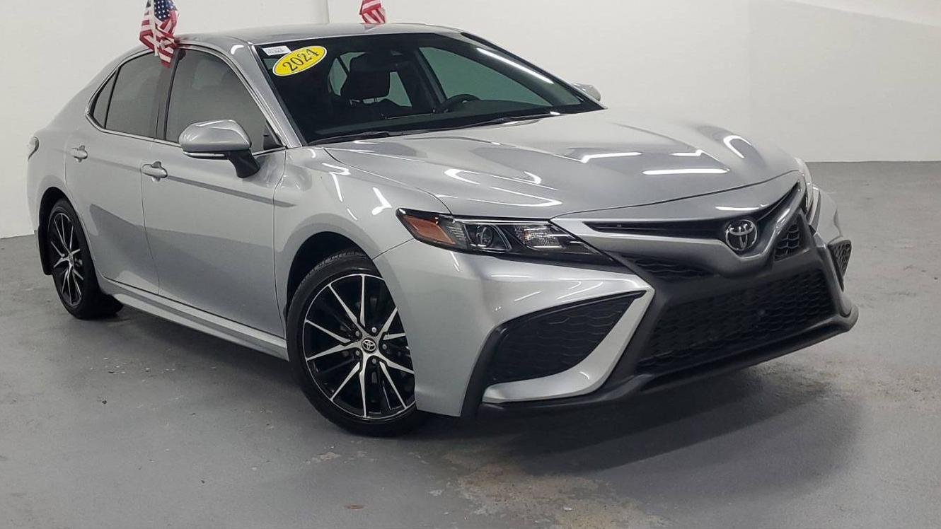 TOYOTA CAMRY 2024 4T1T11AK7RU841332 image
