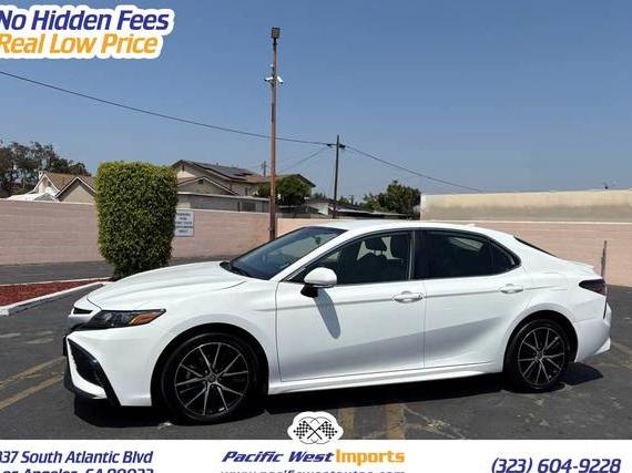 TOYOTA CAMRY 2024 4T1G11AK5RU900122 image