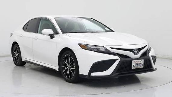 TOYOTA CAMRY 2024 4T1G11AK5RU872970 image