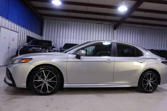 TOYOTA CAMRY 2024 4T1G11AK6RU243105 image