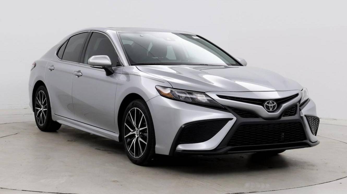 TOYOTA CAMRY 2024 4T1T11AKXRU851336 image