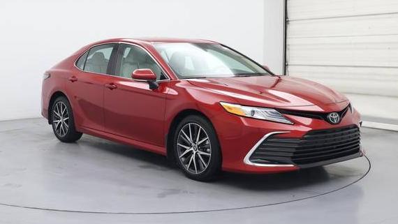 TOYOTA CAMRY 2024 4T1F11AK1RU243623 image