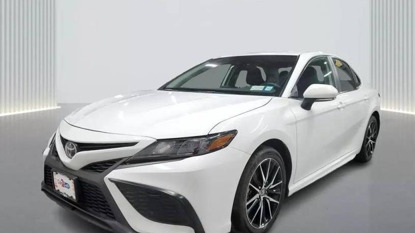 TOYOTA CAMRY 2024 4T1G11AK8RU890766 image