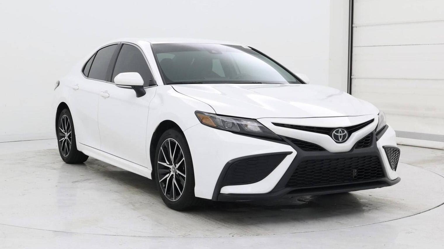 TOYOTA CAMRY 2024 4T1G11AK7RU889320 image