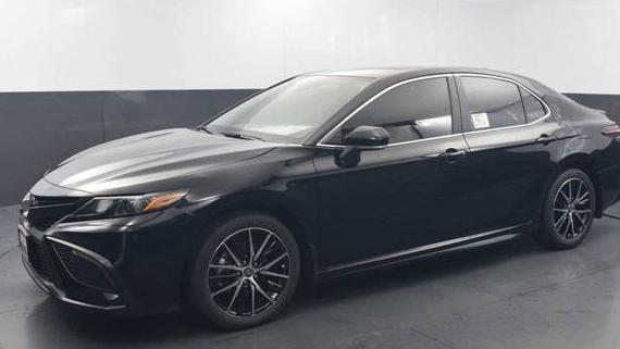 TOYOTA CAMRY 2024 4T1G11AK7RU888992 image