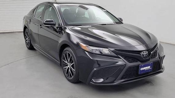 TOYOTA CAMRY 2024 4T1G11AK2RU849274 image