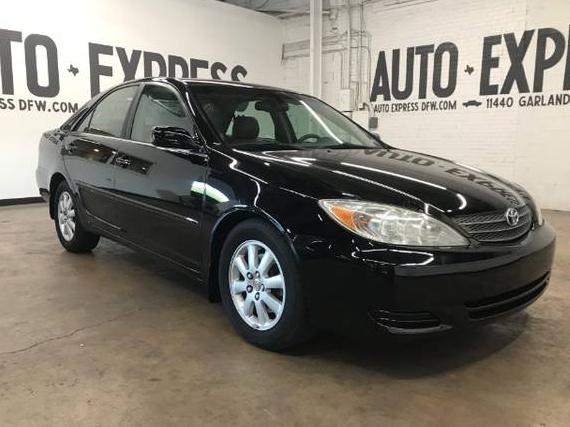 TOYOTA CAMRY 2002 JTDBF30K920043121 image