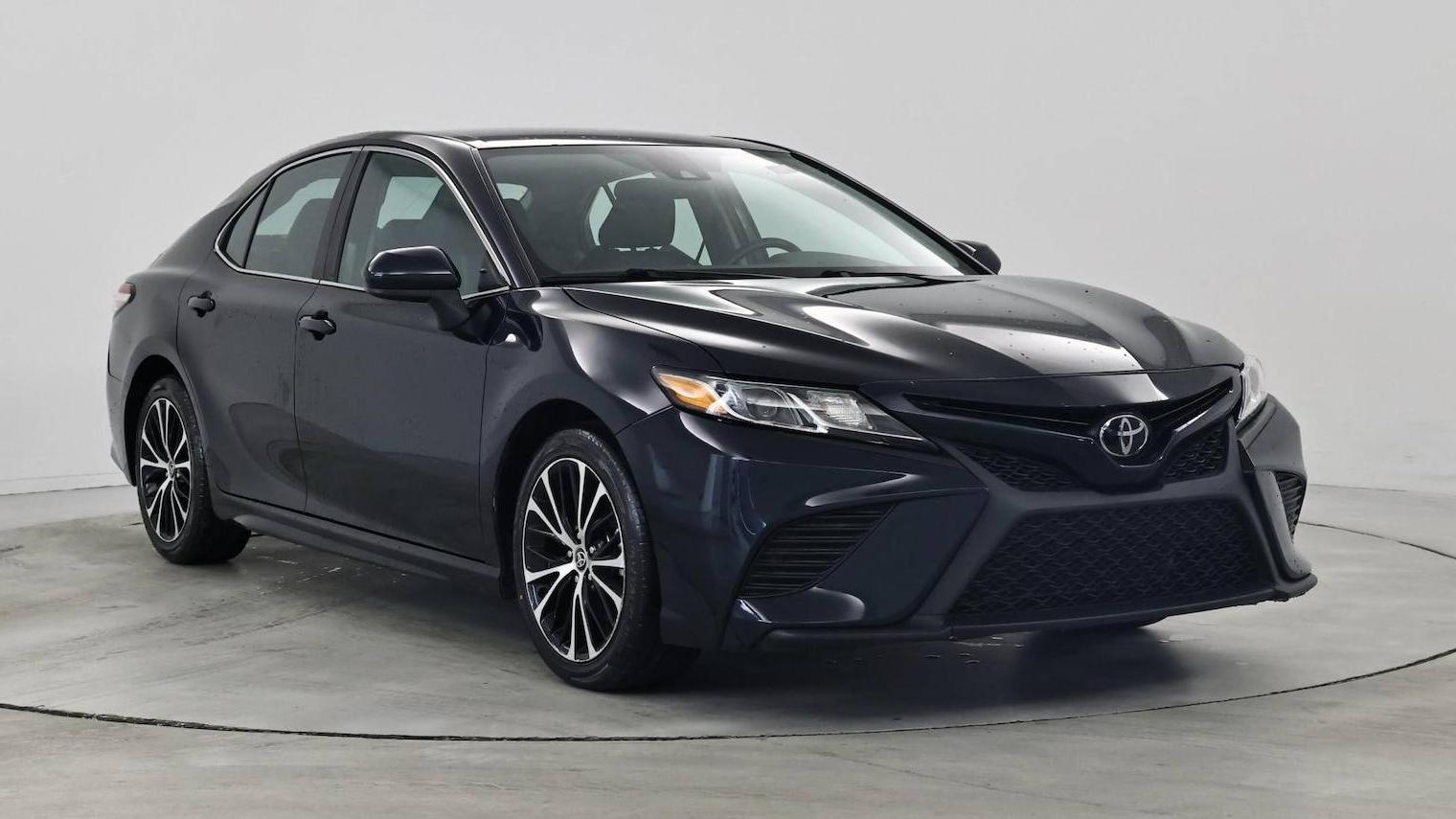 TOYOTA CAMRY 2020 4T1G11AK9LU945569 image