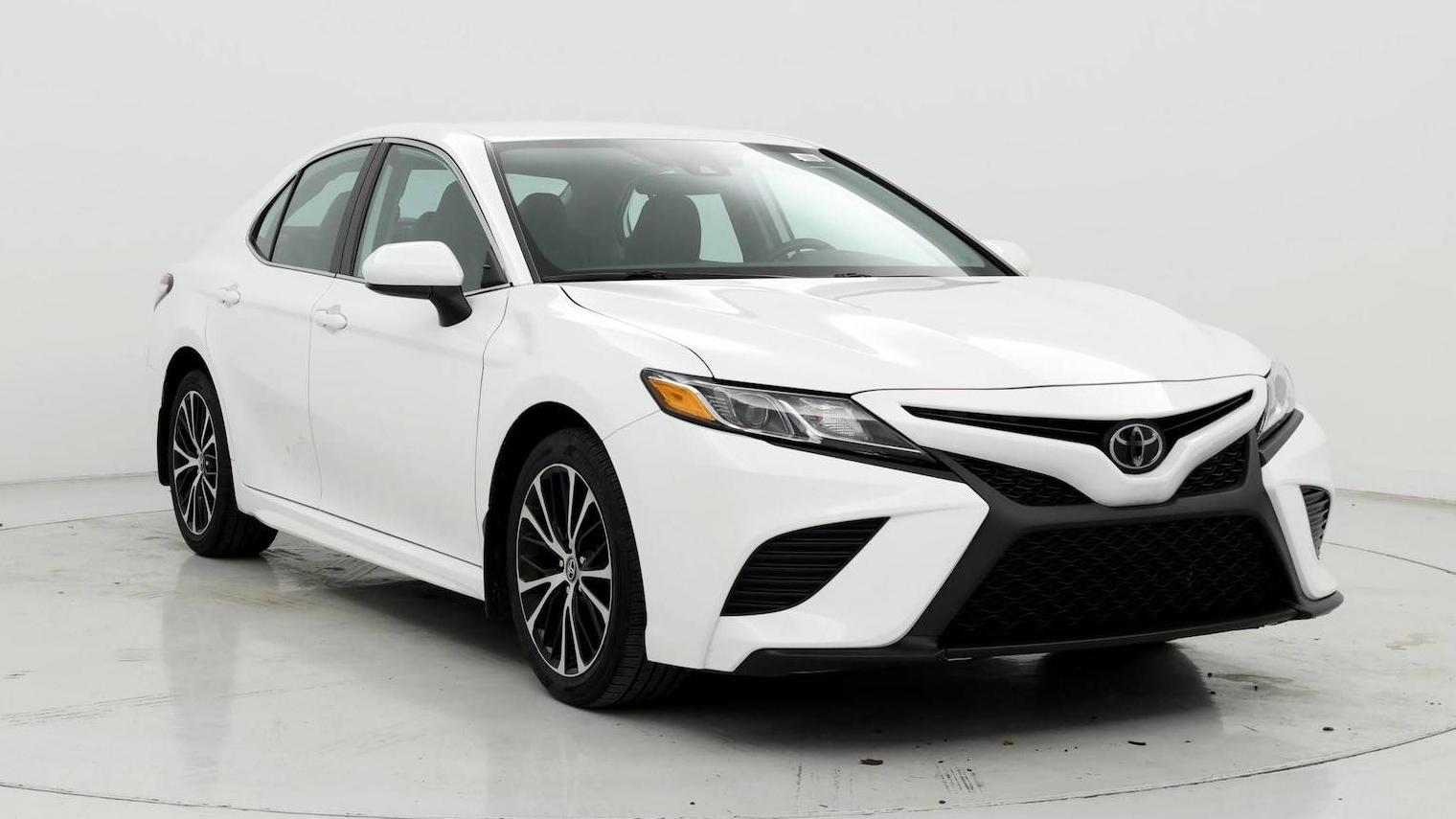 TOYOTA CAMRY 2020 4T1G11AK8LU859444 image