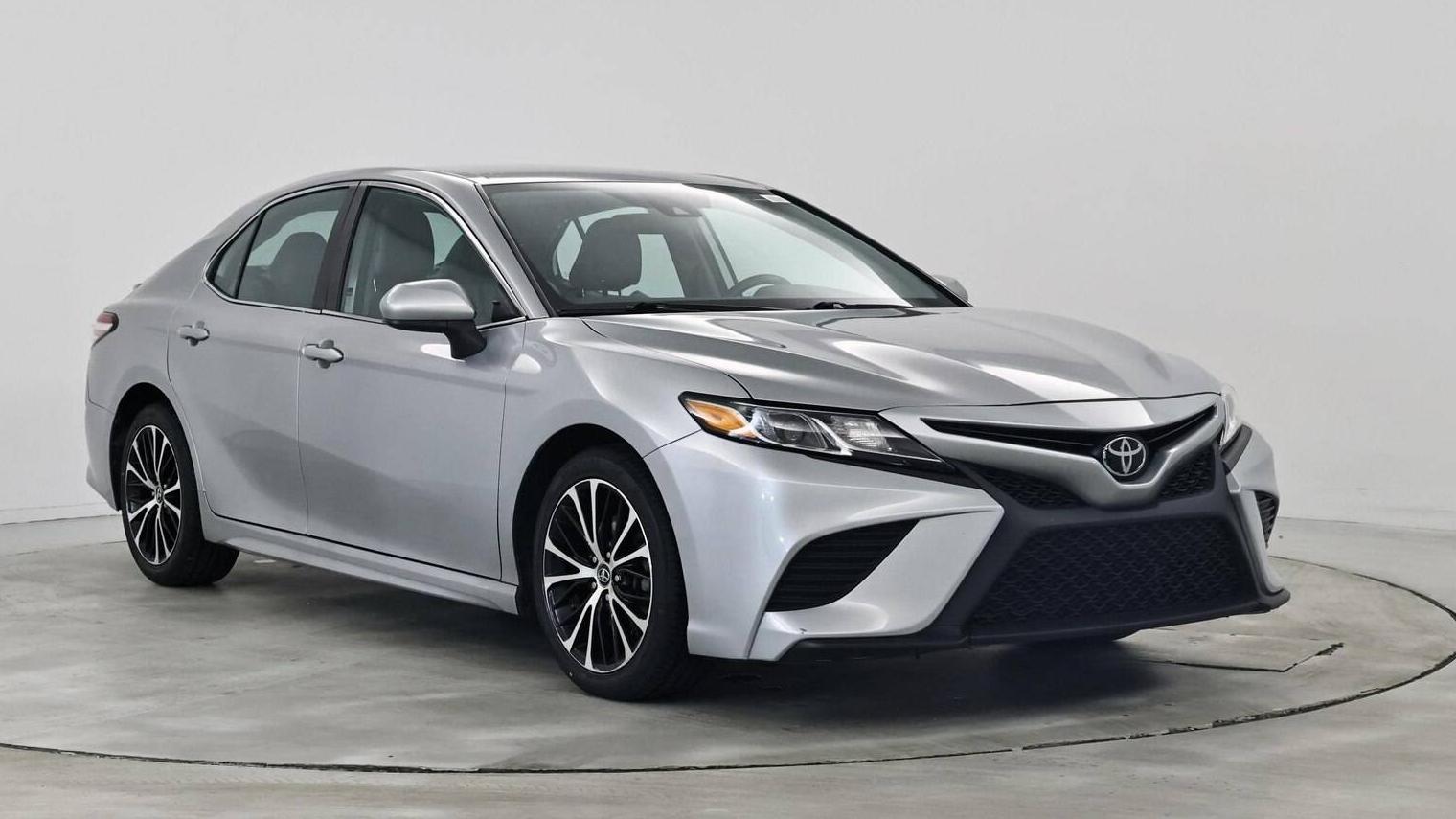 TOYOTA CAMRY 2020 4T1G11AK8LU345710 image