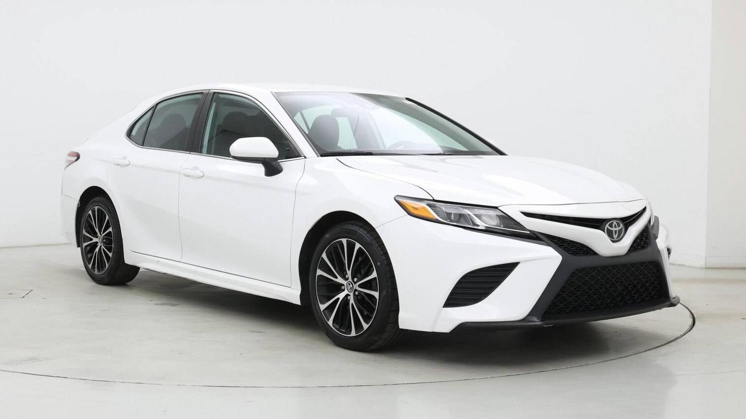 TOYOTA CAMRY 2020 4T1G11AK6LU933766 image