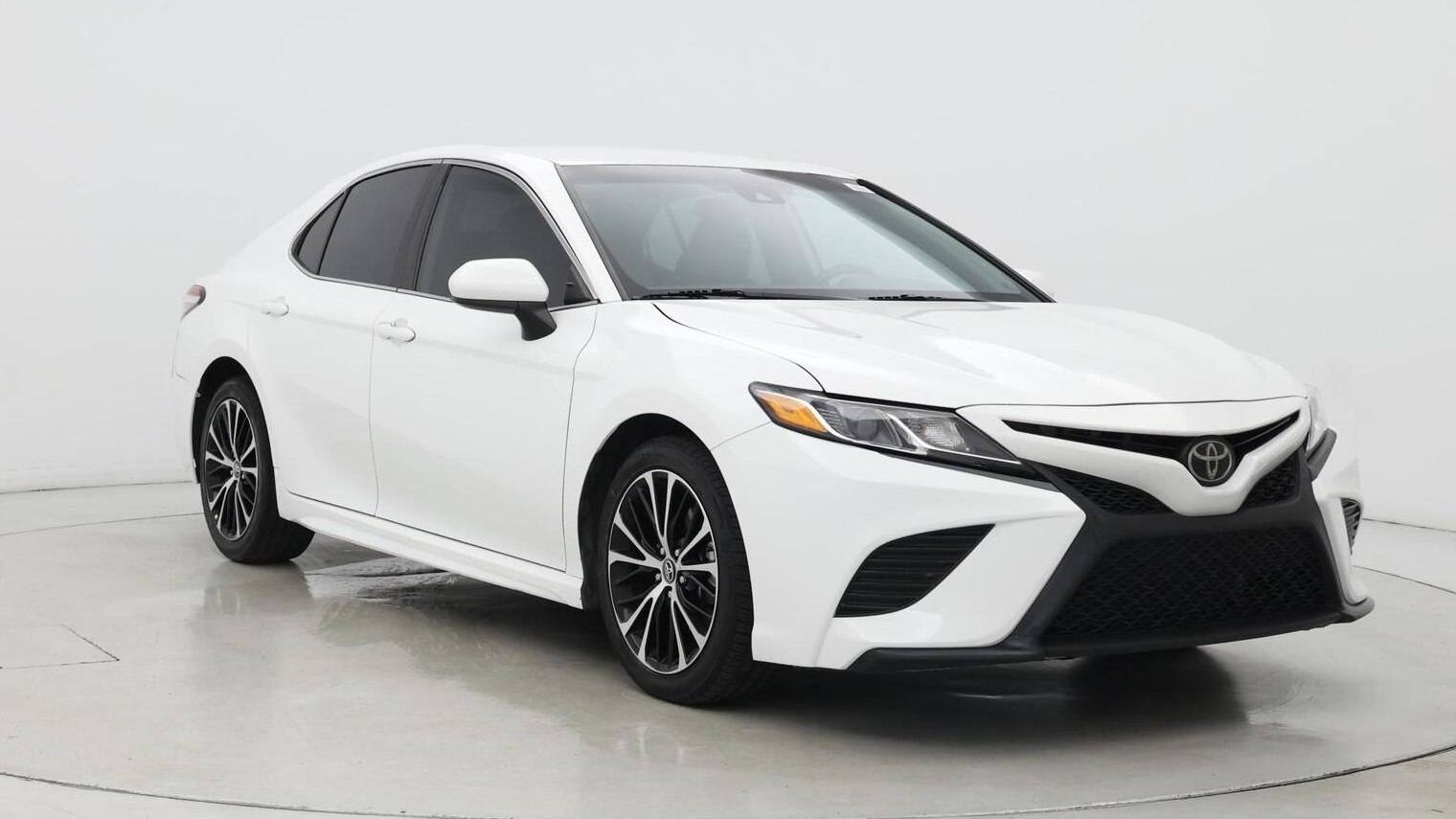 TOYOTA CAMRY 2020 4T1G11AKXLU868324 image