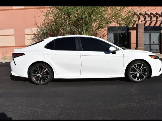 TOYOTA CAMRY 2020 4T1G11AK7LU355967 image