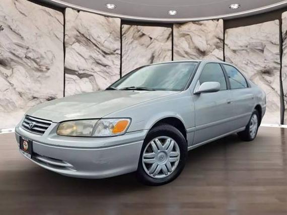 TOYOTA CAMRY 2000 JT2BG22K0Y0447320 image