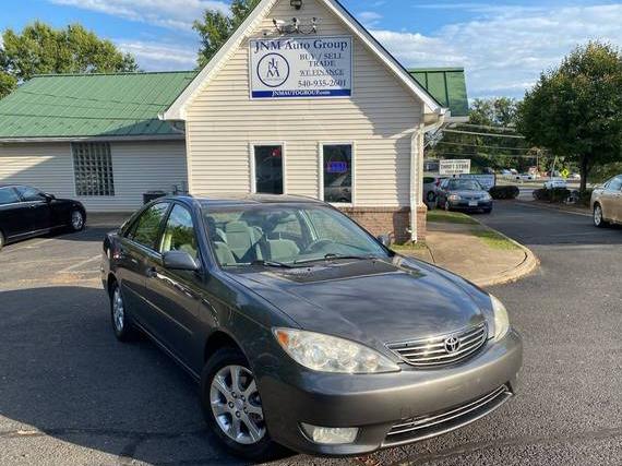 TOYOTA CAMRY 2005 JTDBE30K753034245 image