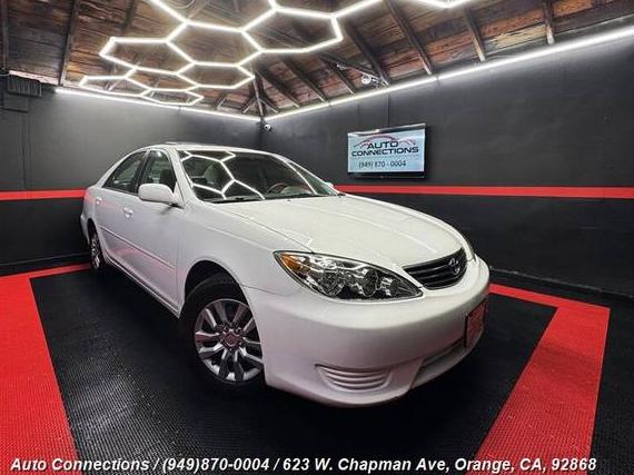 TOYOTA CAMRY 2005 4T1BE32K85U551007 image
