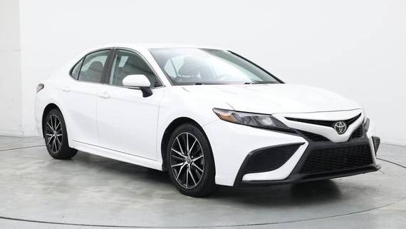 TOYOTA CAMRY 2022 4T1T11AK8NU639027 image