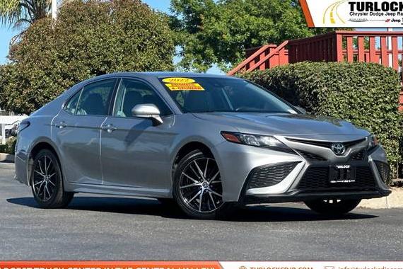 TOYOTA CAMRY 2022 4T1G11AK3NU682854 image