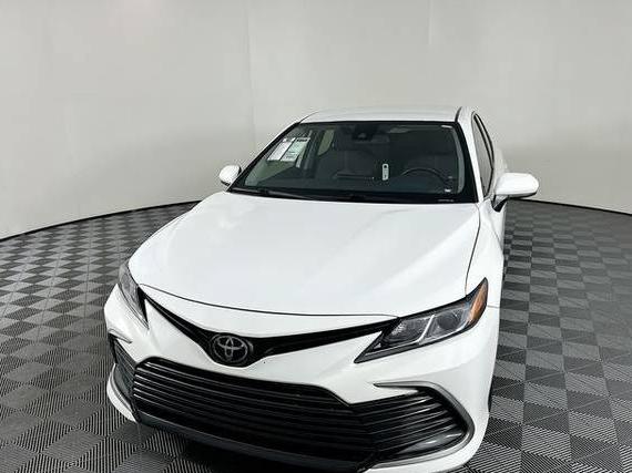TOYOTA CAMRY 2022 4T1C11AK8NU660685 image