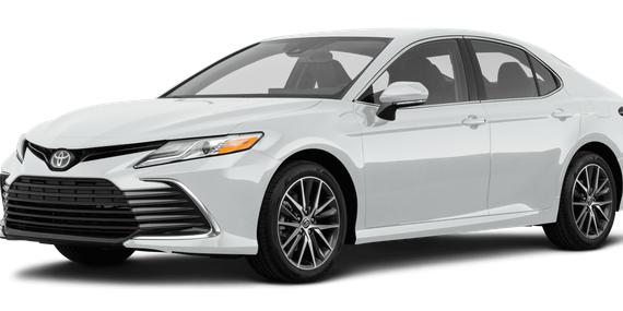 TOYOTA CAMRY 2022 4T1C11AK3NU667365 image