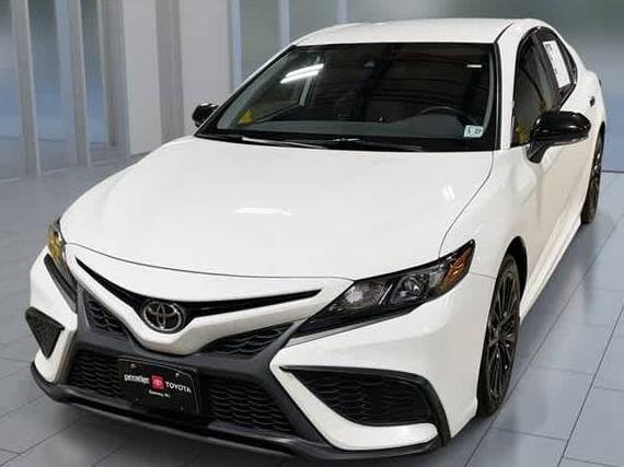 TOYOTA CAMRY 2022 4T1G11BK9NU064520 image