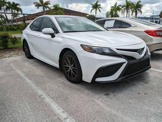 TOYOTA CAMRY 2022 4T1G11AK4NU062840 image