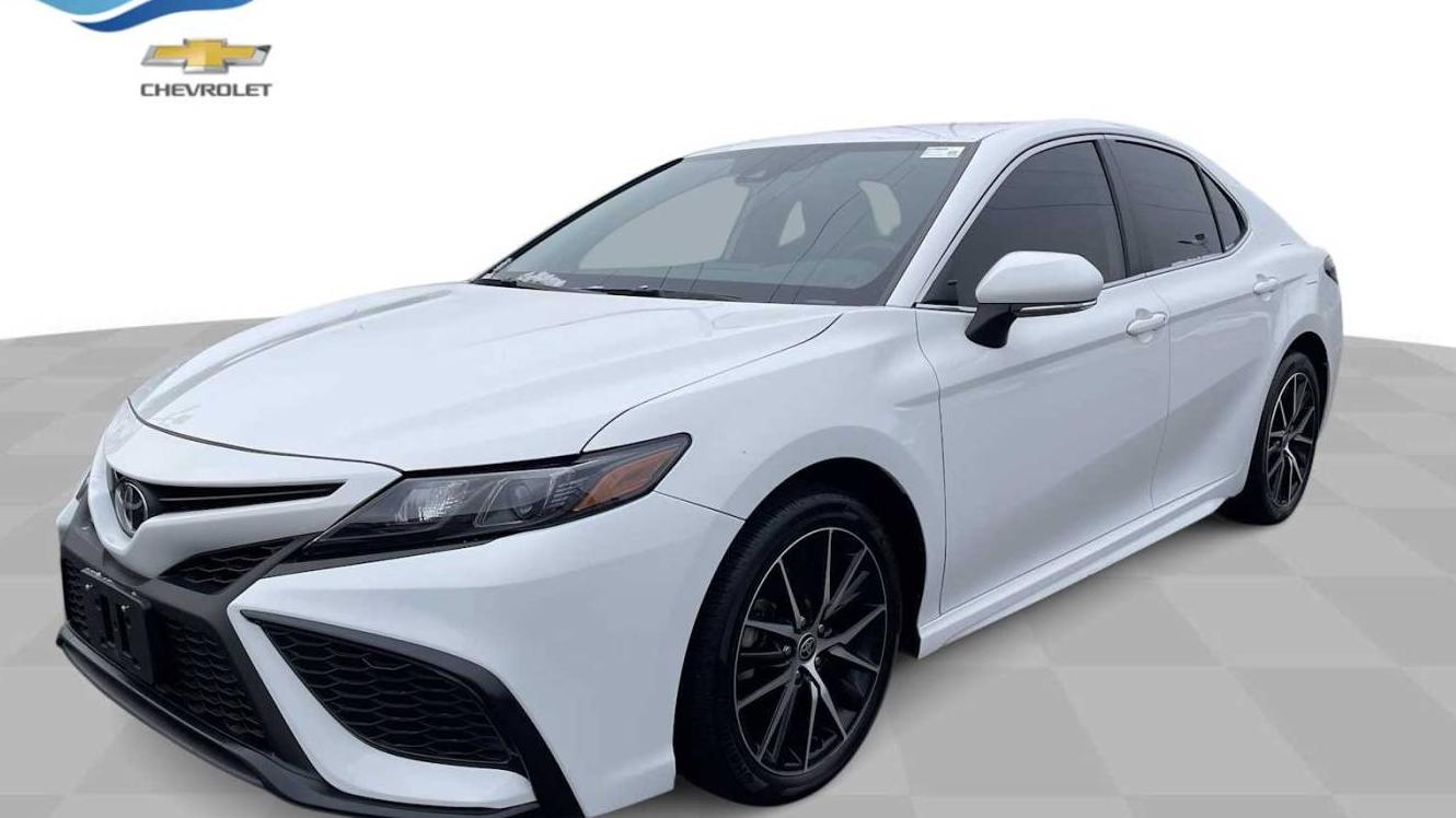 TOYOTA CAMRY 2022 4T1G11AK0NU063208 image