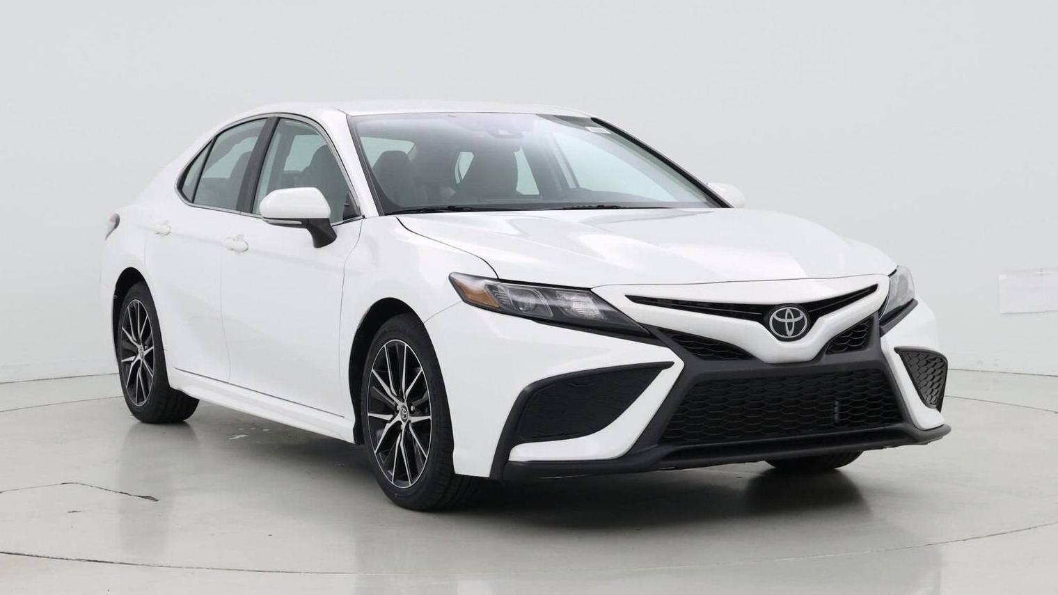 TOYOTA CAMRY 2022 4T1G11AK6NU675302 image