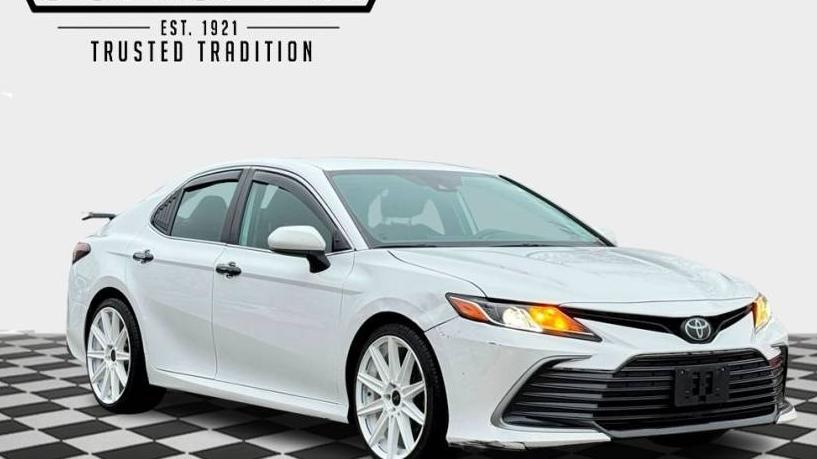 TOYOTA CAMRY 2022 4T1C11AK9NU649808 image