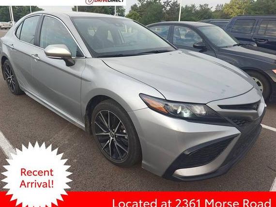 TOYOTA CAMRY 2022 4T1G11AK4NU069089 image