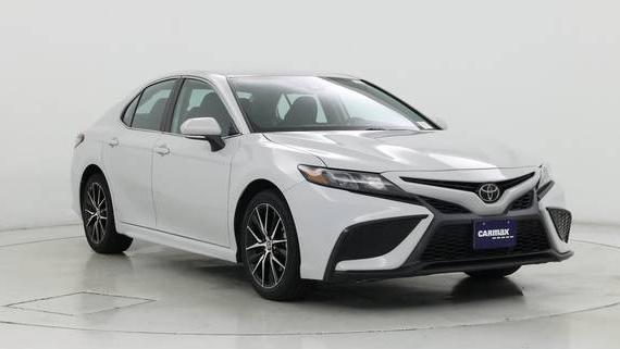 TOYOTA CAMRY 2022 4T1G11AKXNU043659 image