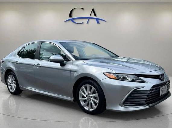TOYOTA CAMRY 2022 4T1C11AKXNU704931 image