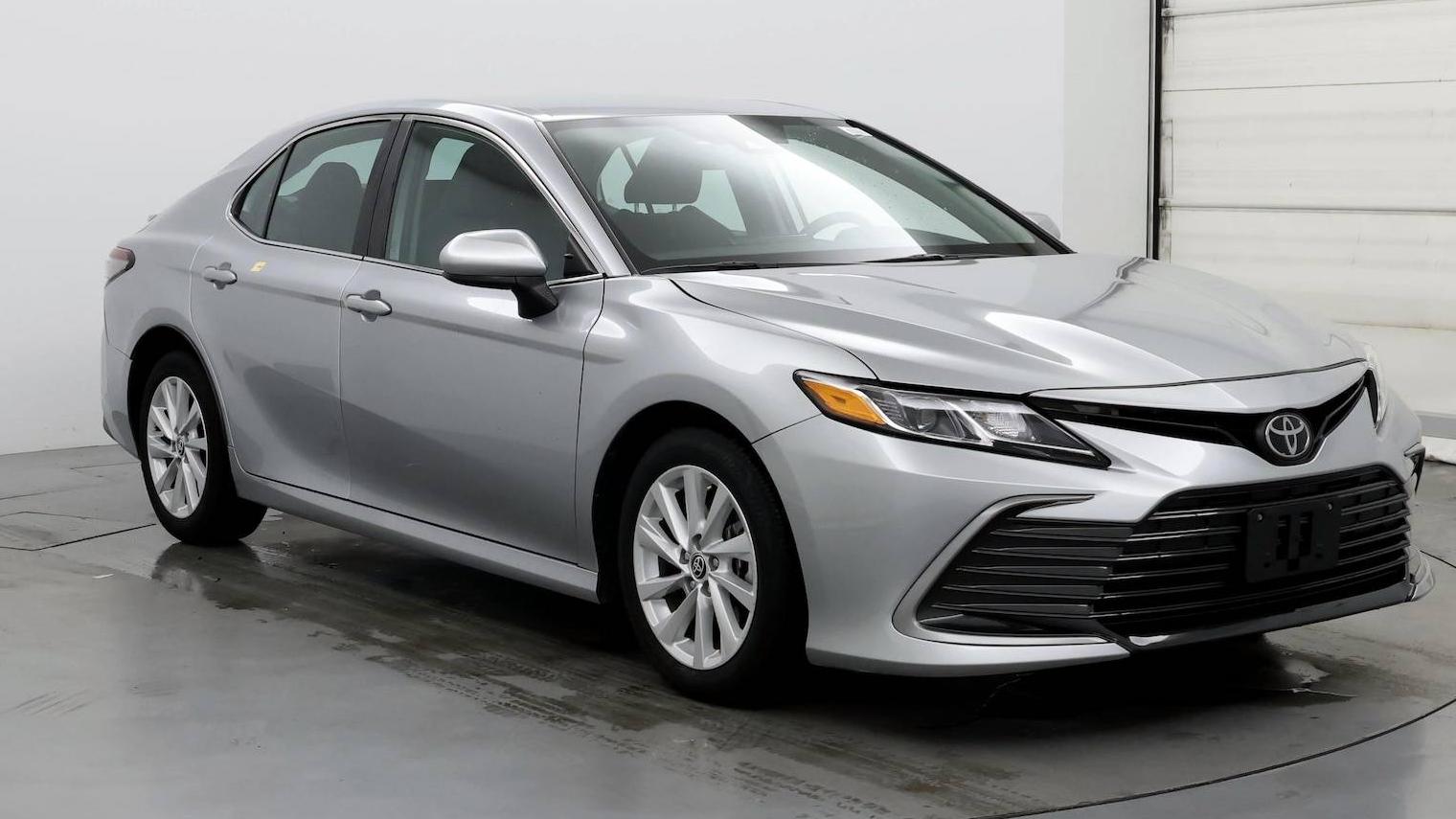 TOYOTA CAMRY 2022 4T1C11AK0NU706686 image