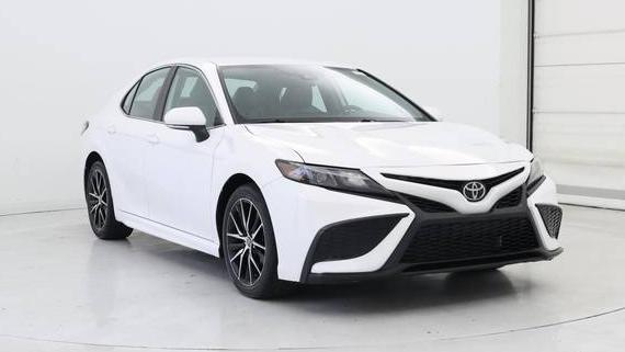 TOYOTA CAMRY 2022 4T1G11AK2NU629868 image