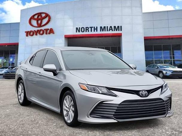 TOYOTA CAMRY 2022 4T1C11AK1NU683371 image