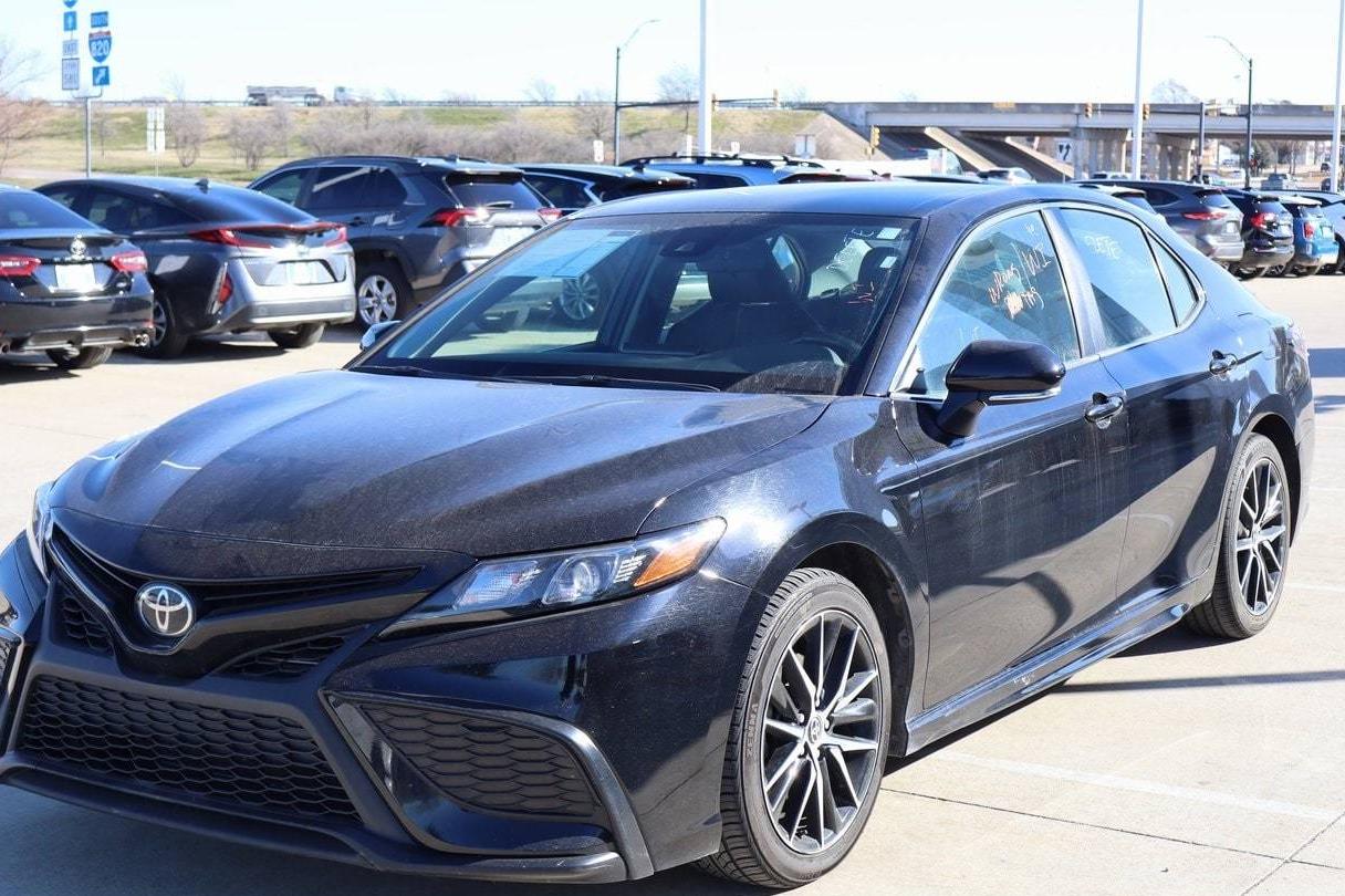 TOYOTA CAMRY 2022 4T1G11AKXNU069808 image