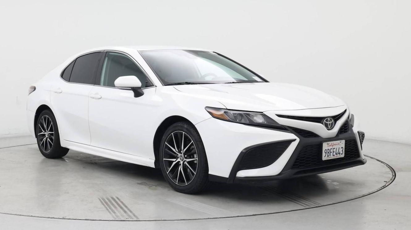 TOYOTA CAMRY 2022 4T1G11AK6NU683500 image