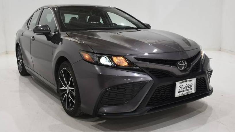 TOYOTA CAMRY 2022 4T1G11BK1NU061269 image