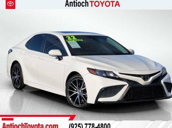 TOYOTA CAMRY 2022 4T1T11AK8NU648150 image