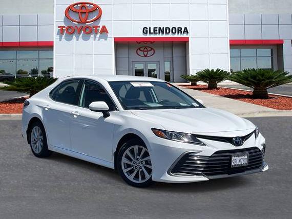 TOYOTA CAMRY 2022 4T1C11AK4NU049438 image