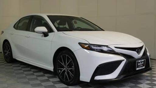 TOYOTA CAMRY 2022 4T1G11AK0NU669513 image