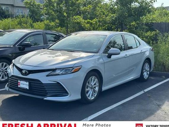 TOYOTA CAMRY 2022 4T1C11AK3NU071124 image