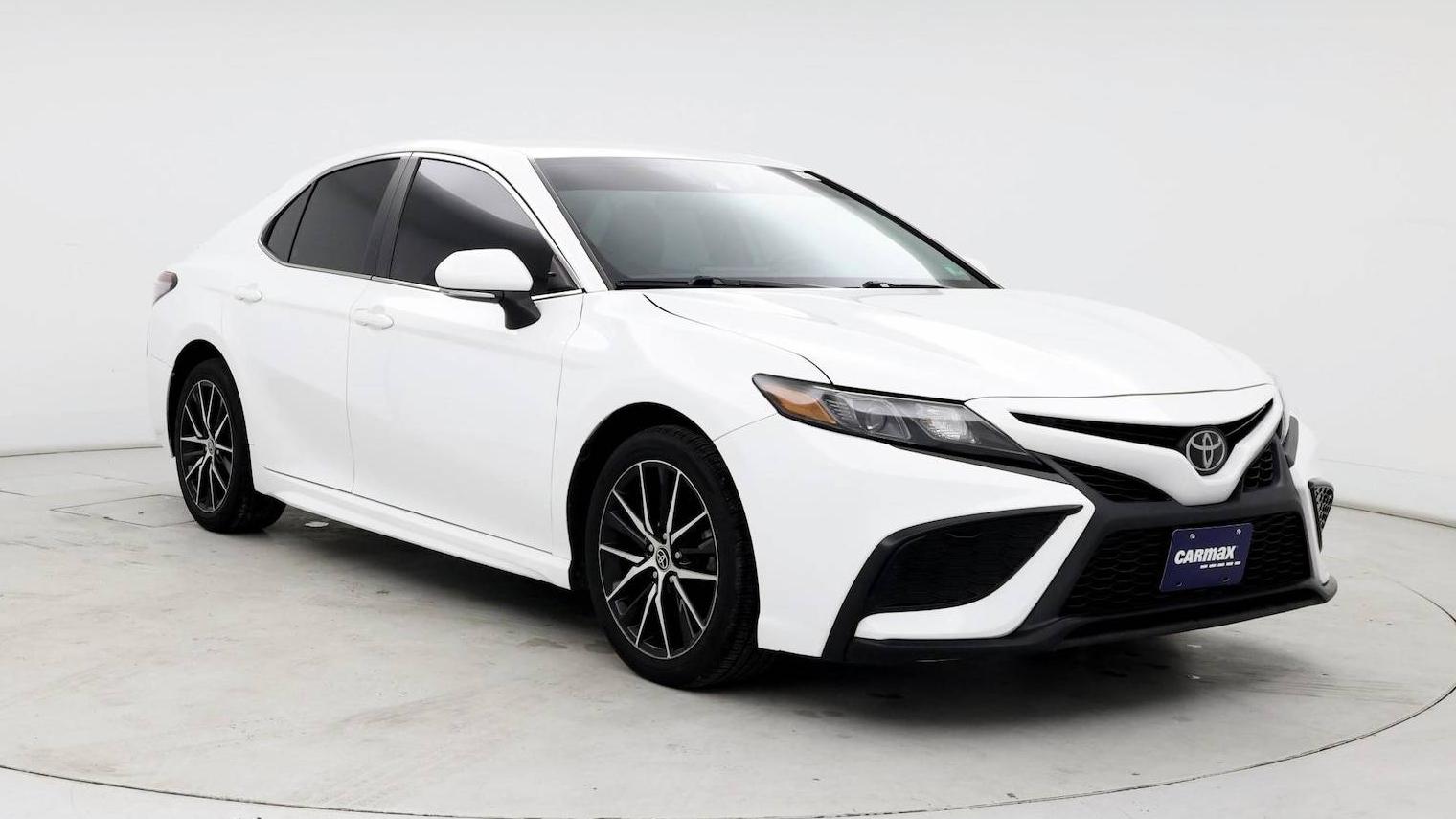 TOYOTA CAMRY 2022 4T1G11AKXNU690630 image