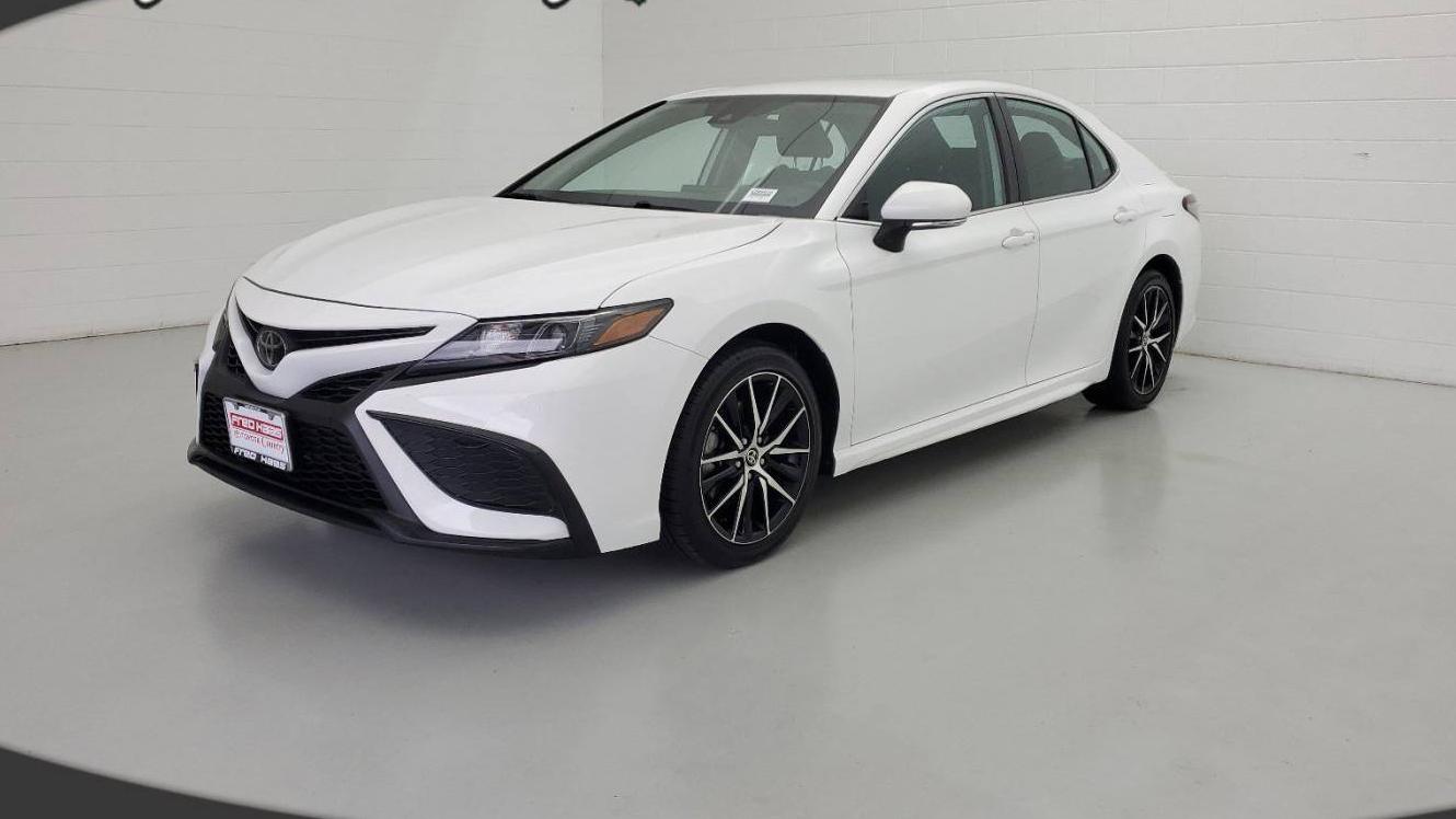 TOYOTA CAMRY 2022 4T1G11AK9NU706607 image